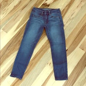 American eagle jeans size 6 super stretch